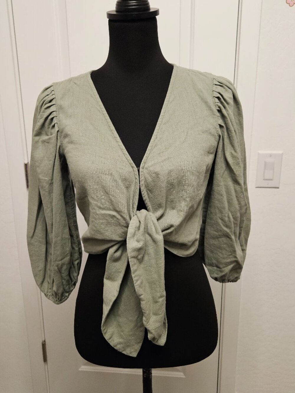 Abercrombie & Fitch women blouse sage green cropped tie-front size S